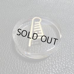 画像1: クリスタルリエージェントコラム【マアトの羽】