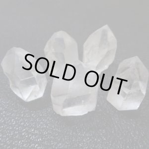 画像: 水晶ナチュラルポイント５個セット（底面カットチャートレイアウト用）【神聖幾何学ダウジングワークショップ開催記念３０％OFF】
